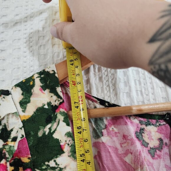 H&M Women's Floral Patterned Midi Flowy Dress in Pink and Cream Size Medium - Picture 16 of 16